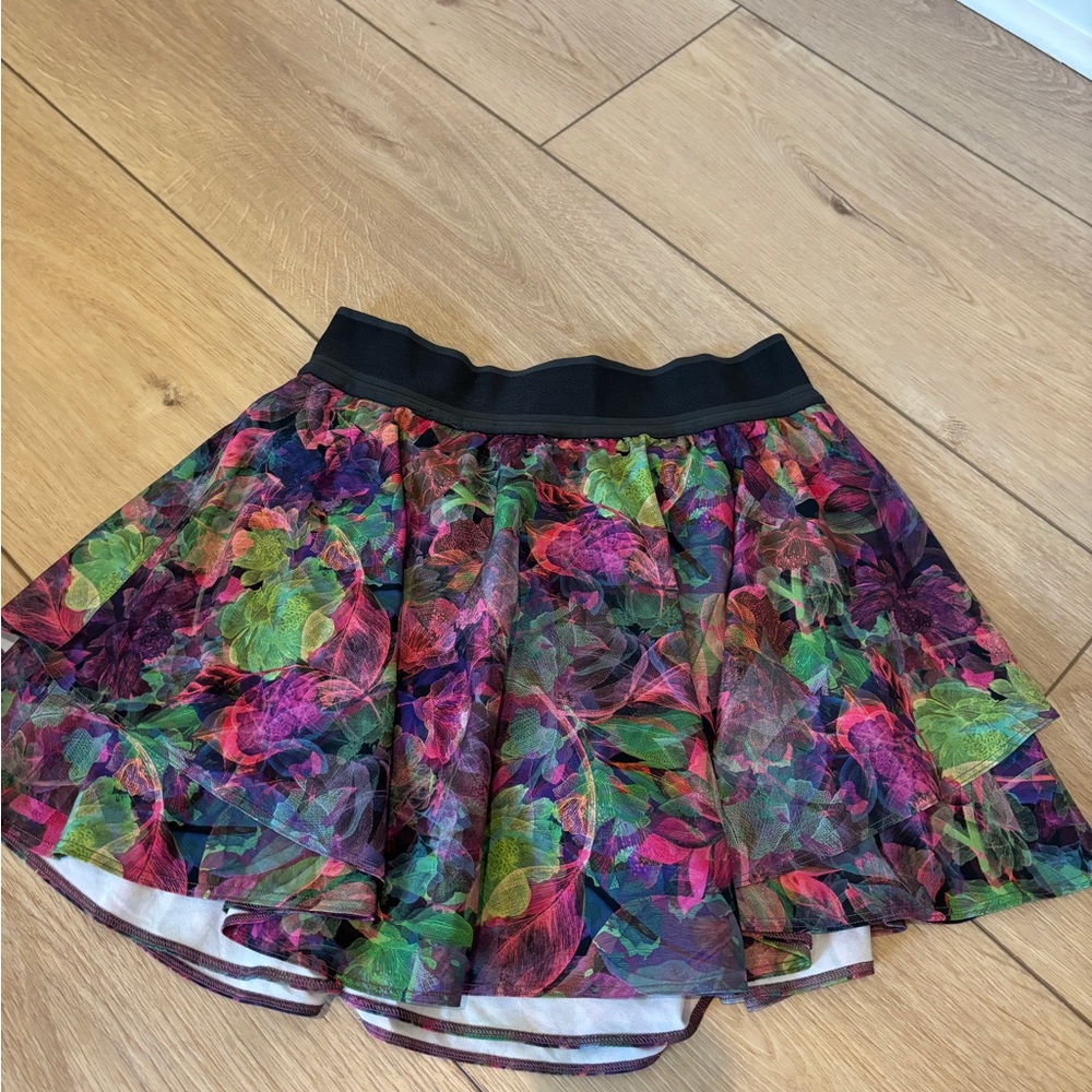 Lululemon court rival skirt